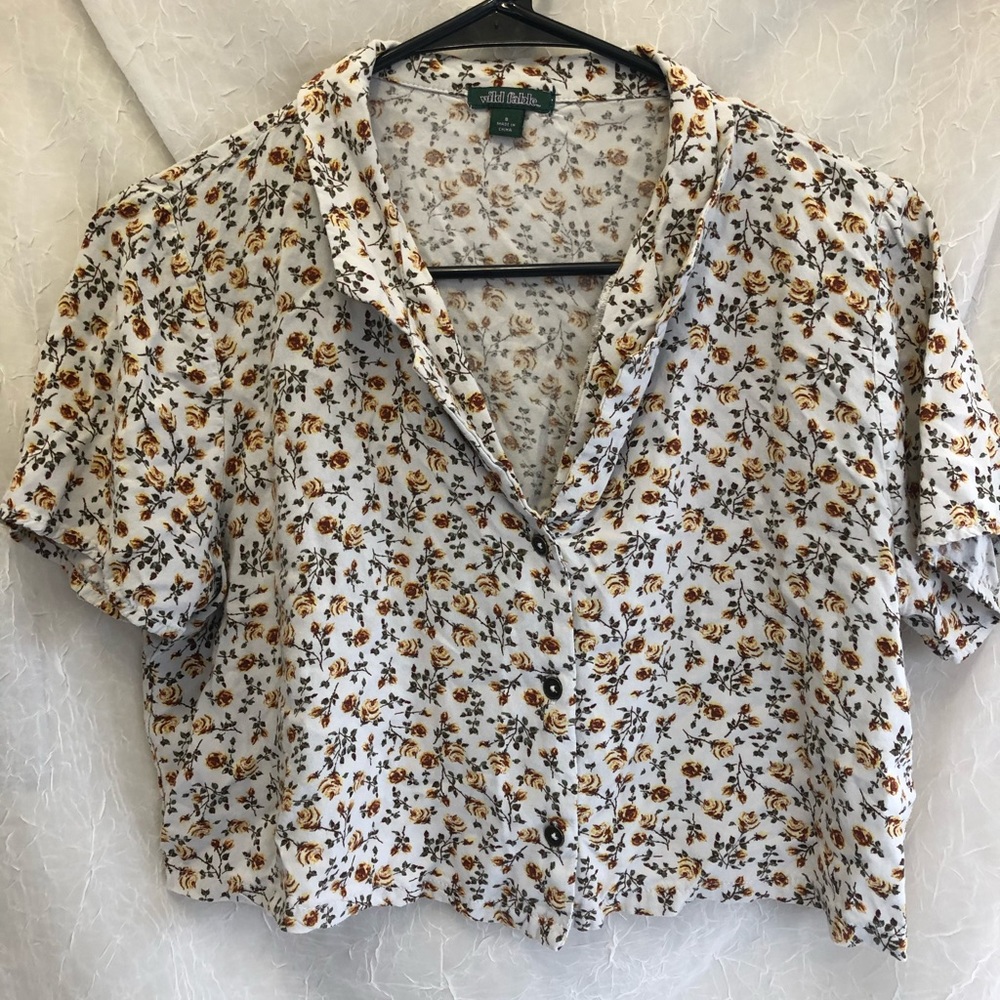 Wild Fable cropped floral women’s blouse size S